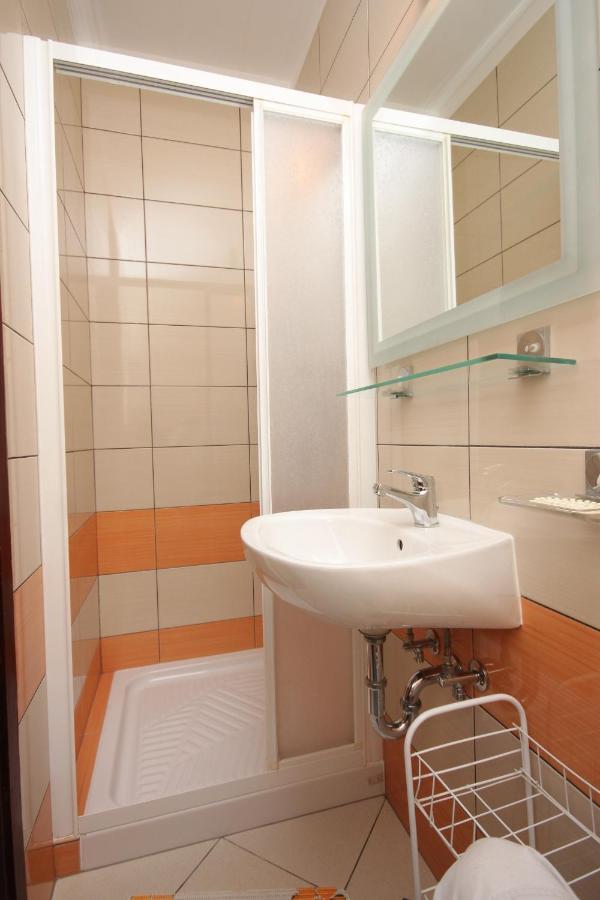 Apartment Mali Losinj 7879B Exterior foto