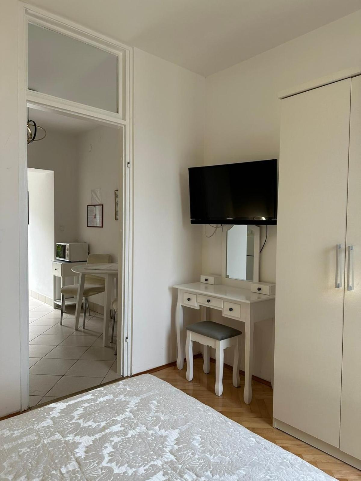 Apartment Mali Losinj 7879B Exterior foto